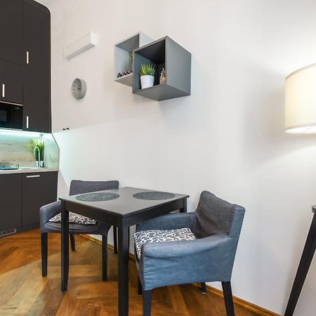 Awesome Stay Studios Прага Екстериор снимка