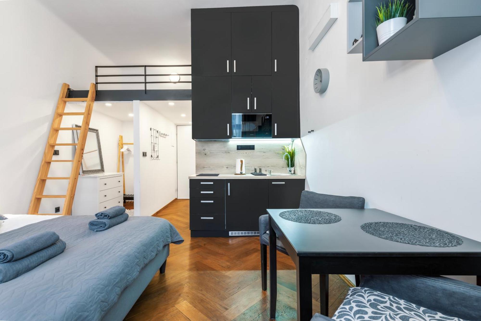 Awesome Stay Studios Прага Екстериор снимка
