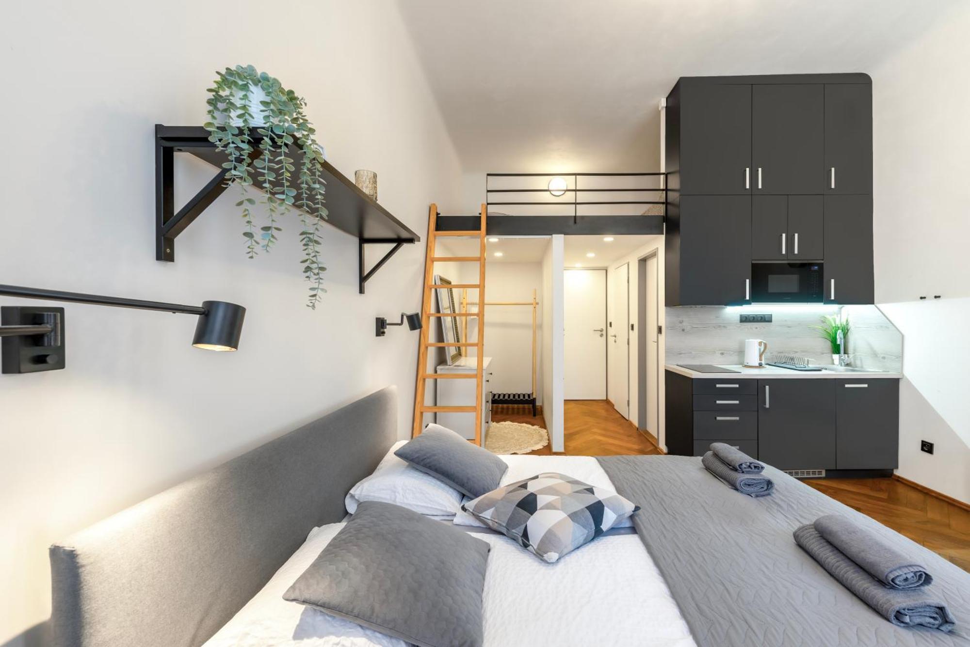 Awesome Stay Studios Прага Екстериор снимка