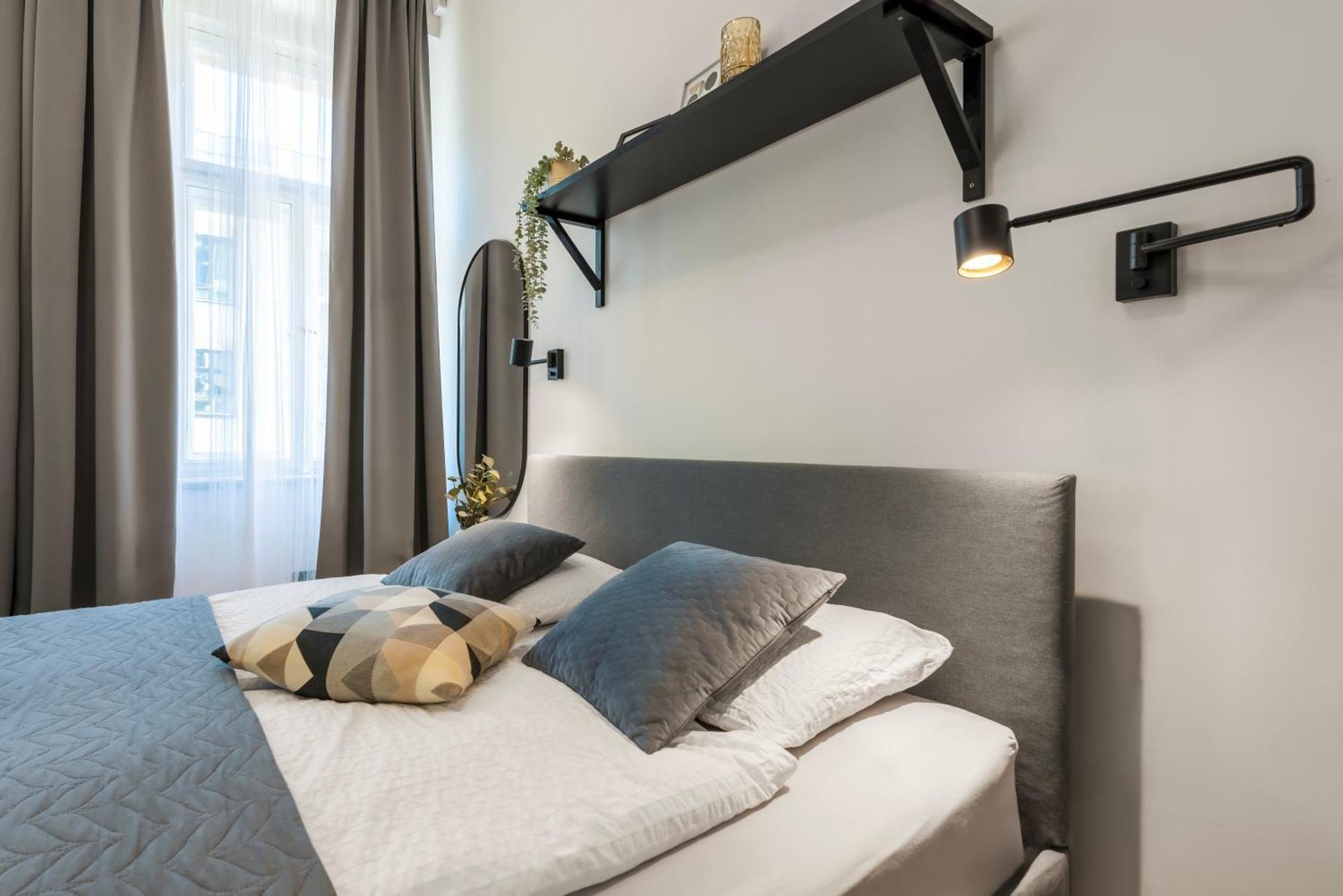 Awesome Stay Studios Прага Екстериор снимка