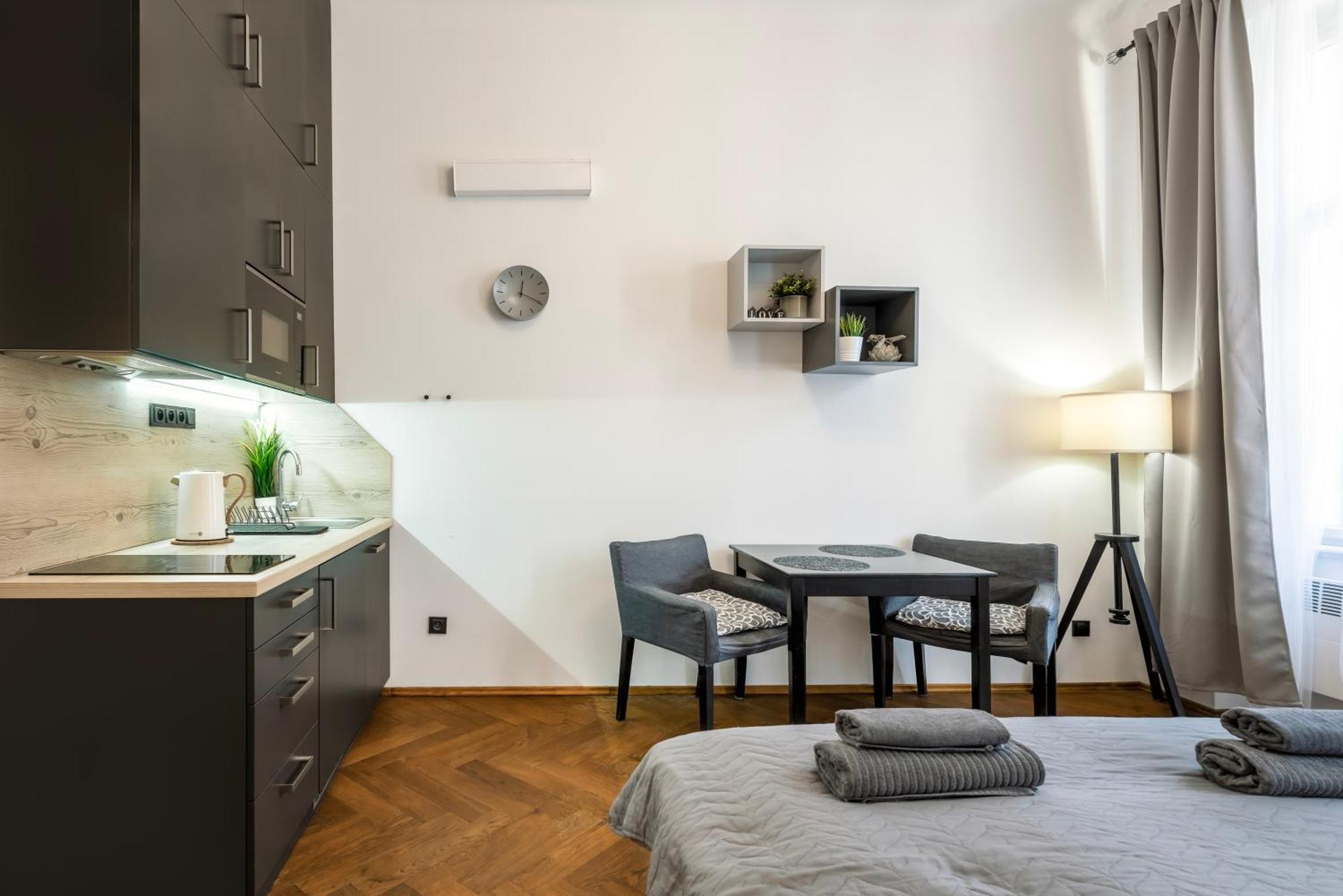 Awesome Stay Studios Прага Екстериор снимка