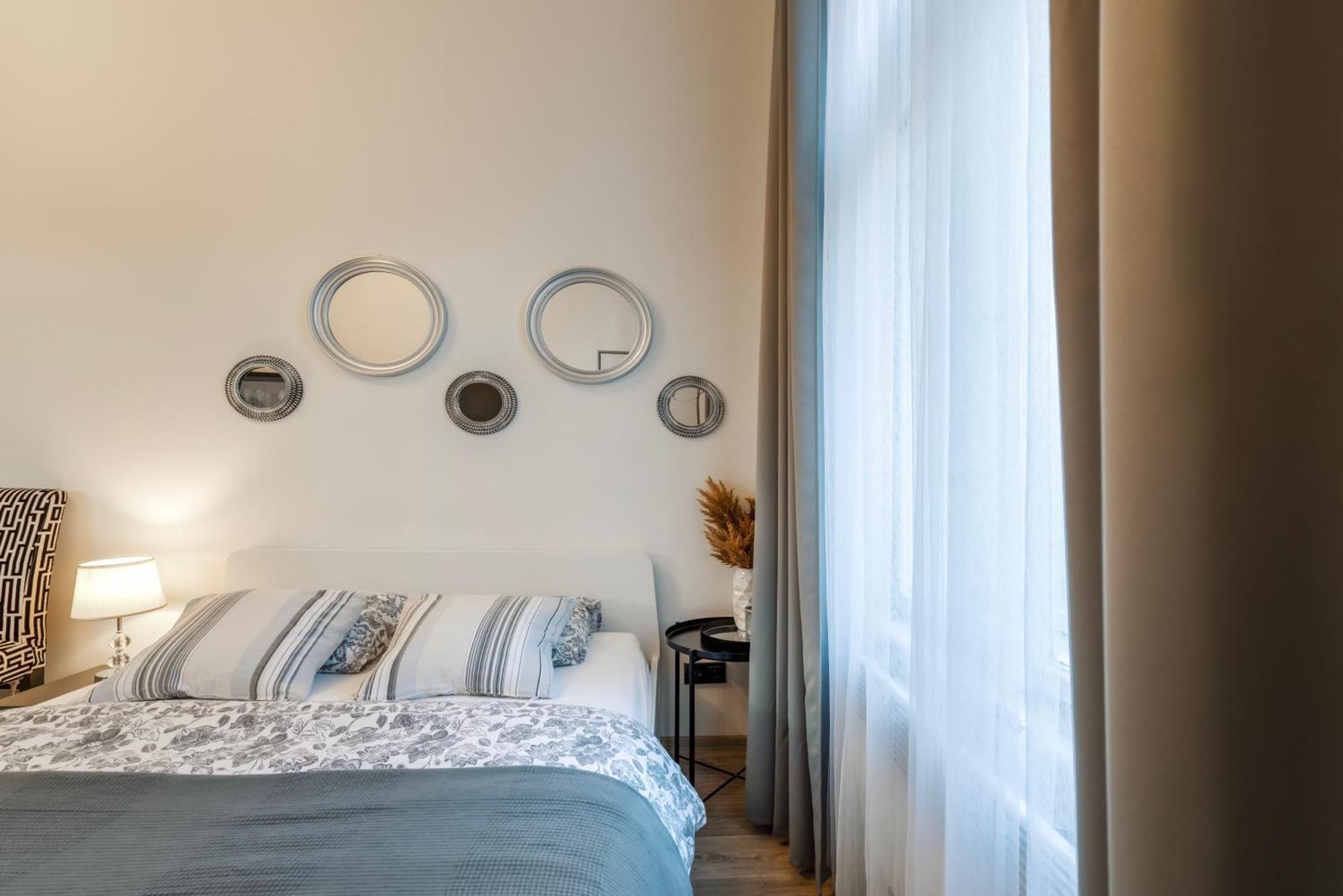 Awesome Stay Studios Прага Екстериор снимка