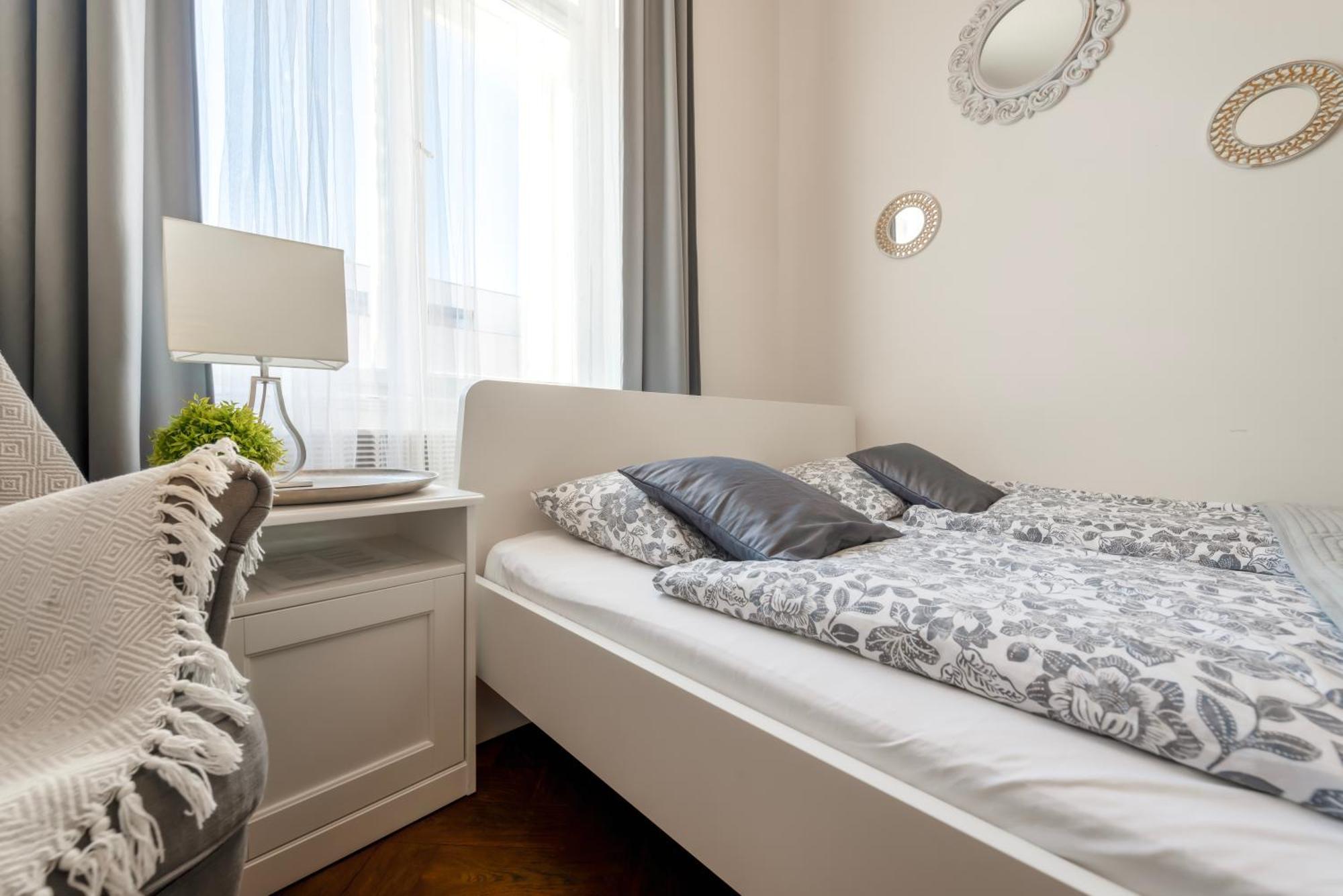 Awesome Stay Studios Прага Екстериор снимка