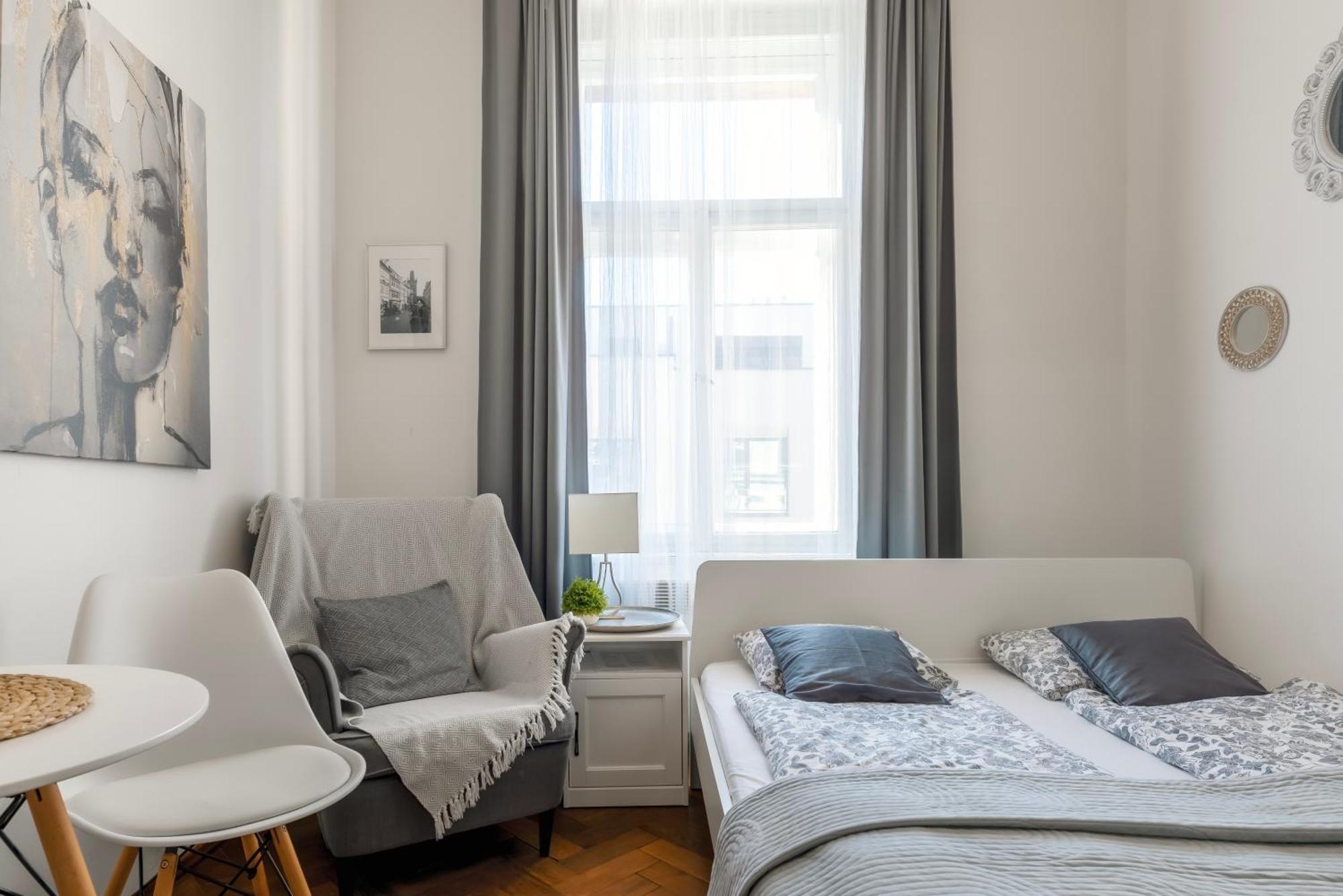 Awesome Stay Studios Прага Екстериор снимка